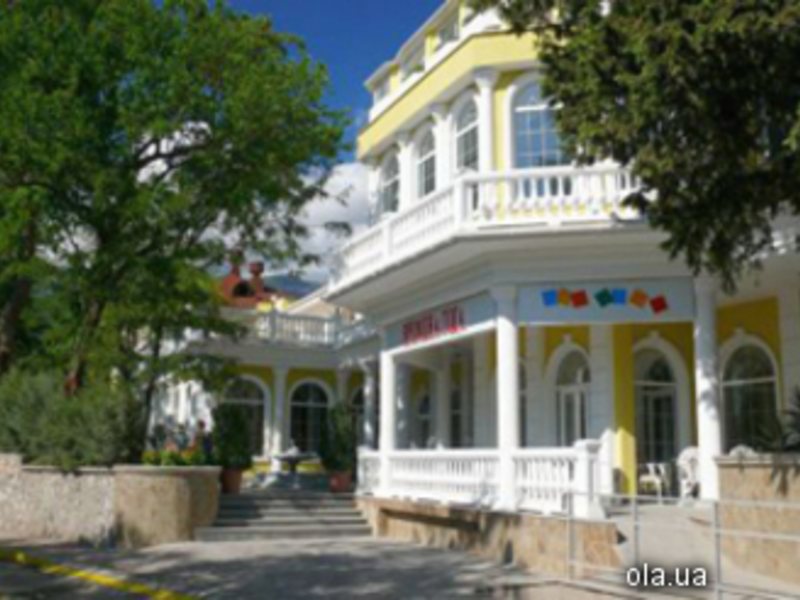 The Seasons Hotel 12776