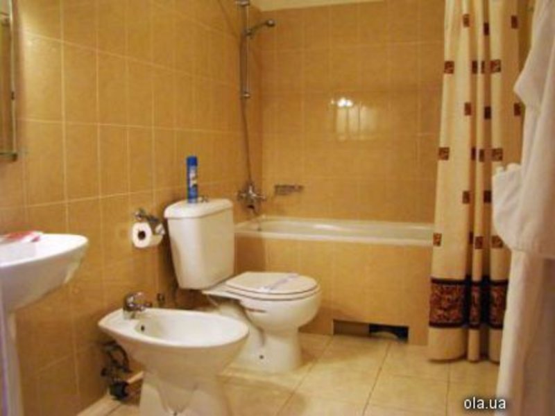 The Seasons Hotel 12779