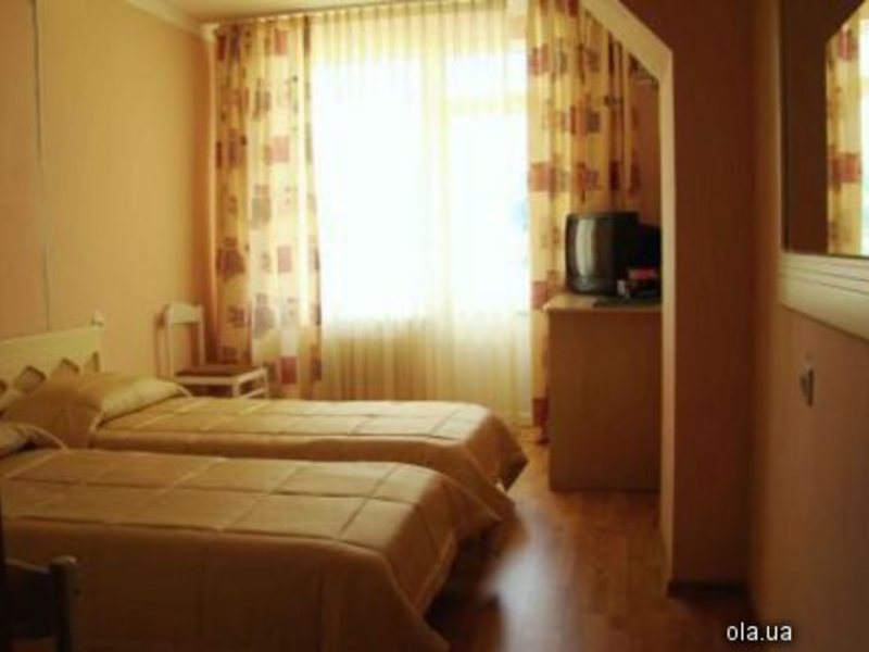 The Seasons Hotel 12781