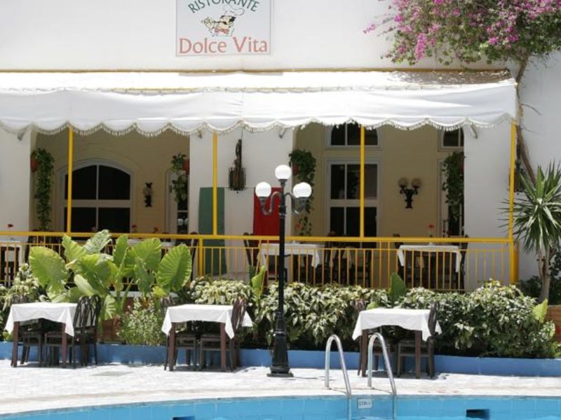 The Three Corners Triton Empire Inn (ex 129729