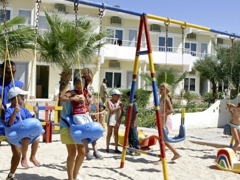 The Three Corners Triton Empire Inn (ex 129733