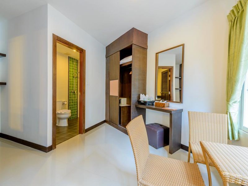 The Three by APK 222979