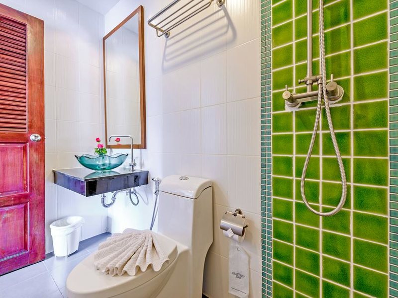 The Three by APK 222980