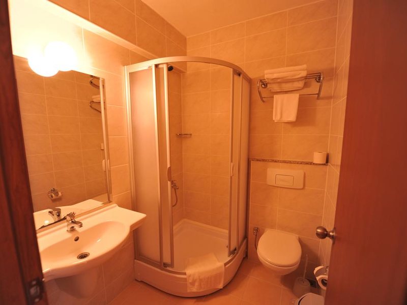 The Tower Hotel 277623