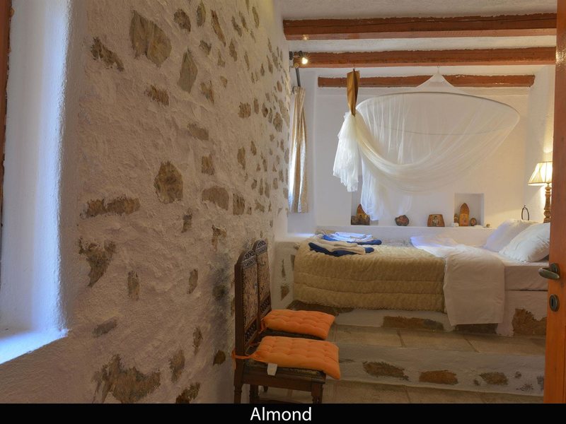 The Traditional Homes of Crete 248424