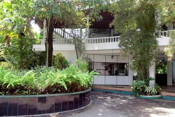 The White Haven Hotel