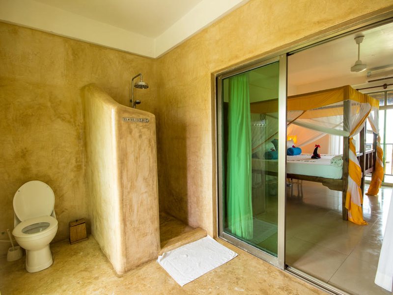 The Zanzibari 202878