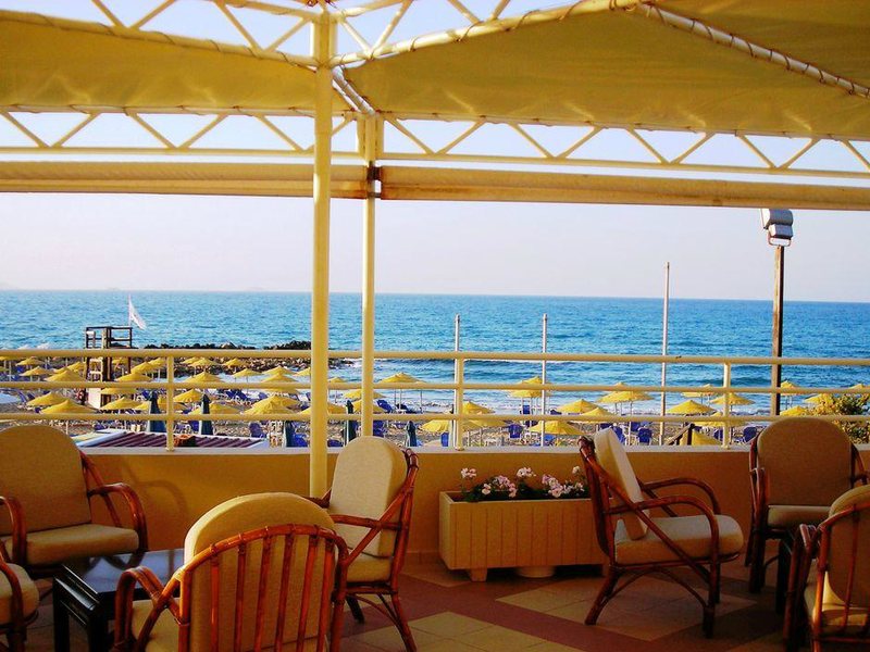Themis Beach Hotel 77890