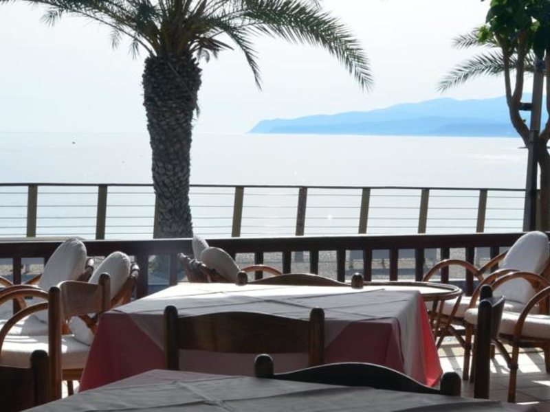 Thisvi Apartments 100584