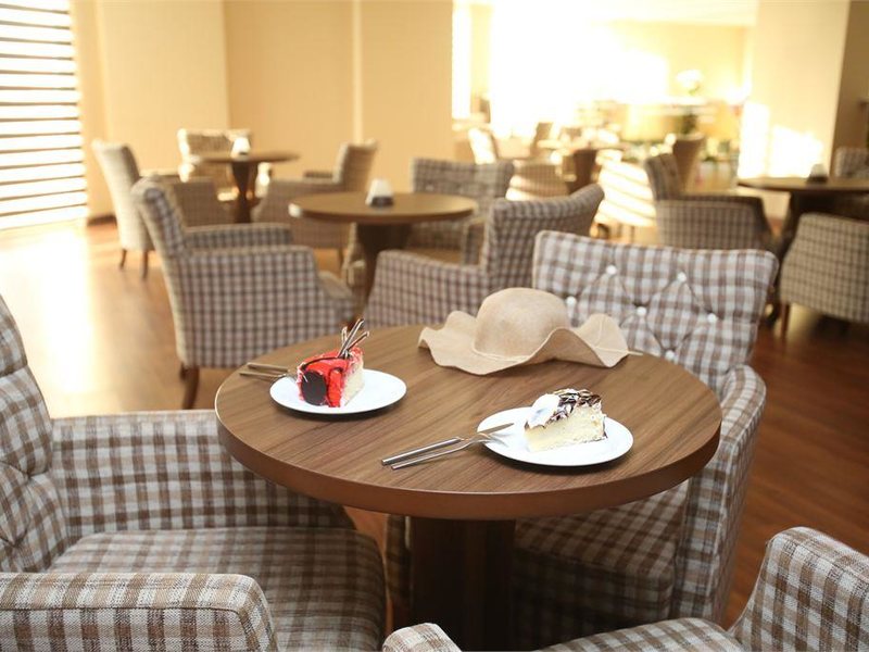 Throne Beach Resort & SPA (ех 196914