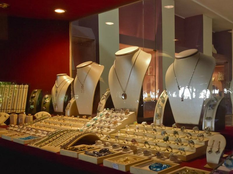 Thulhagiri Island Resort 137000