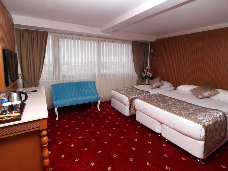 Tilia Hotel 281101