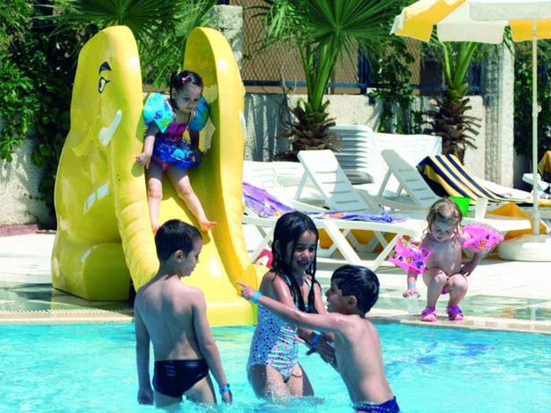 Titan Garden Hotel 69685