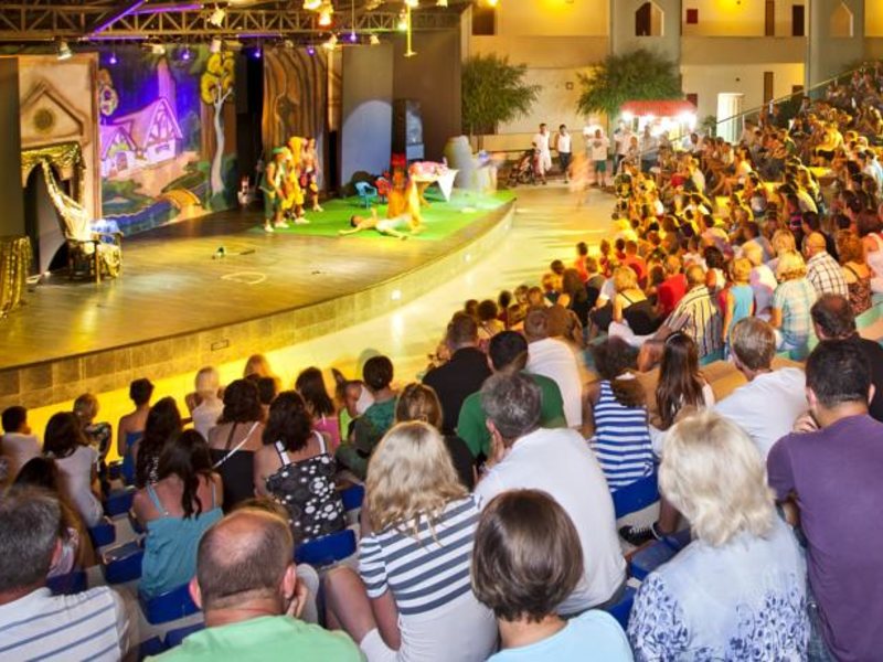 Titan Garden Hotel 69694