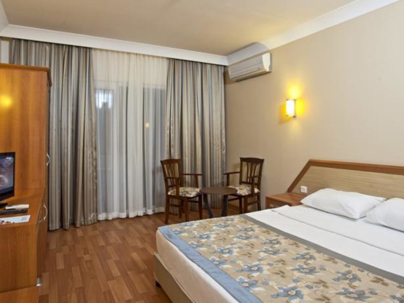 Titan Garden Hotel 69695