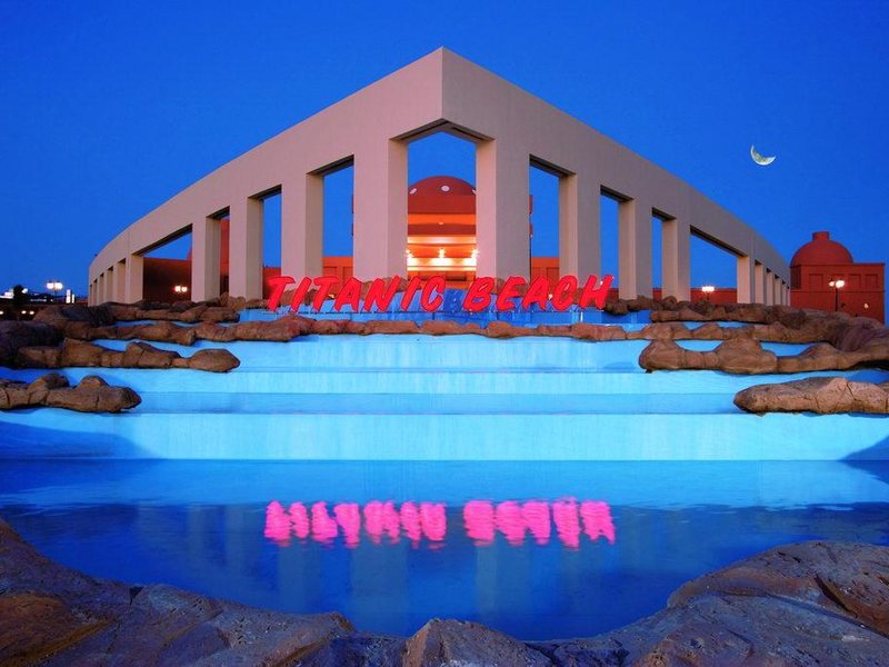 Titanic Beach Spa & Aqua Park 28190