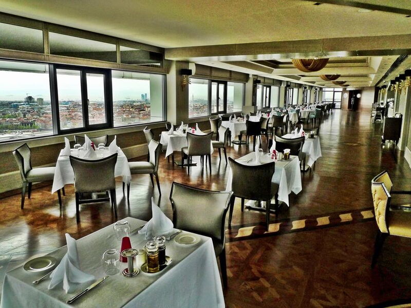 Titanic Business Golden Horn  (ex 243925