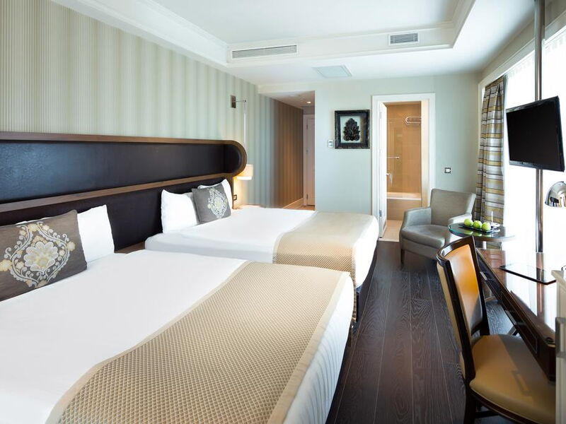 Titanic Business Golden Horn  (ex 243930