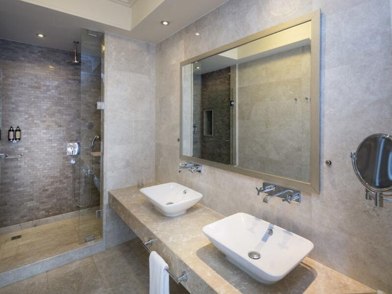 Titanic Business Kartal 279252
