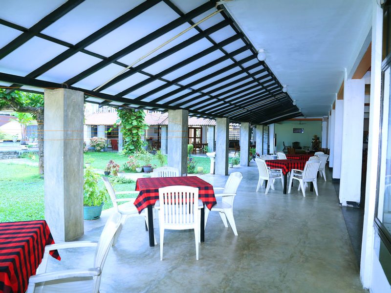 Topaz Beach Hotel 131781