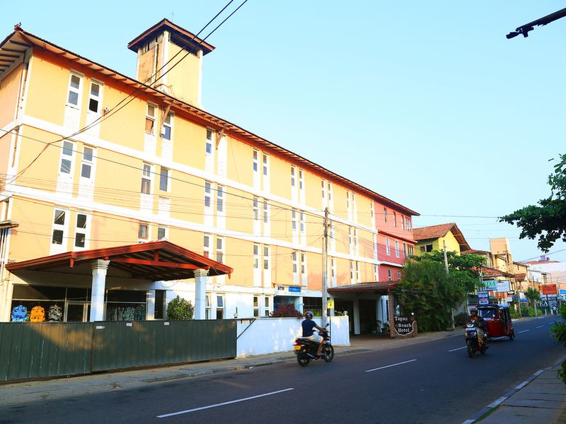 Topaz Beach Hotel 131782