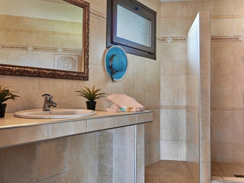 Toroni Blue Sea Hotel 252341