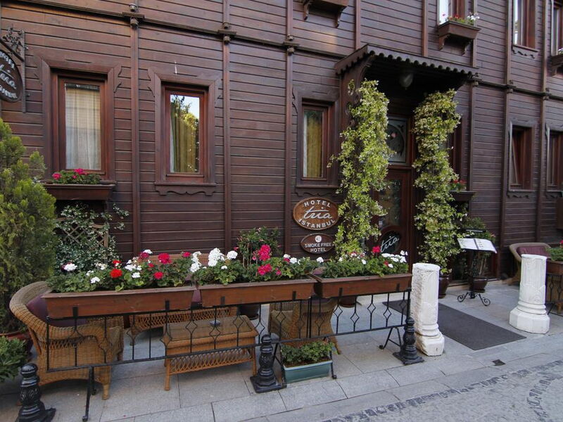 Tria Hotel 243955