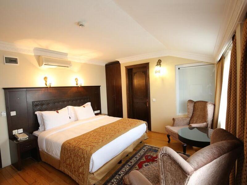 Tria Hotel 243959