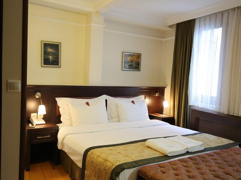 Tria Hotel 243966