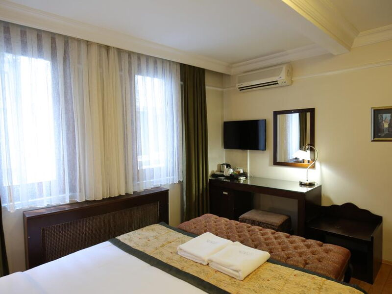 Tria Hotel 243967