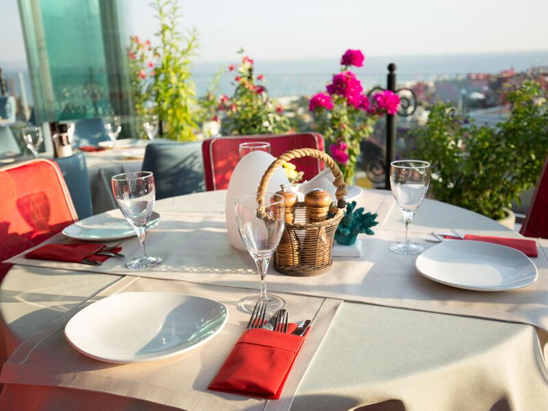 Tria Hotel 243973