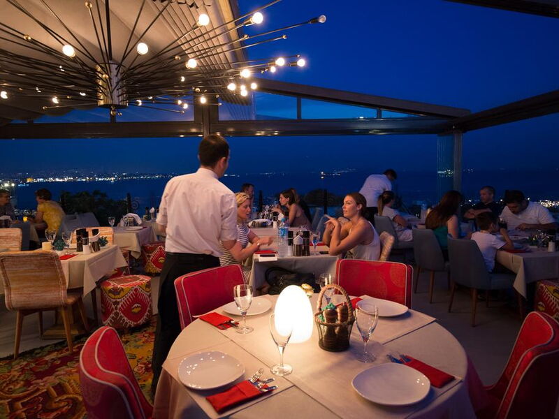 Tria Hotel 243975
