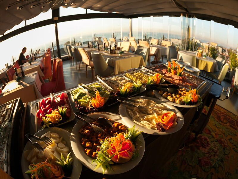 Tria Hotel 243981