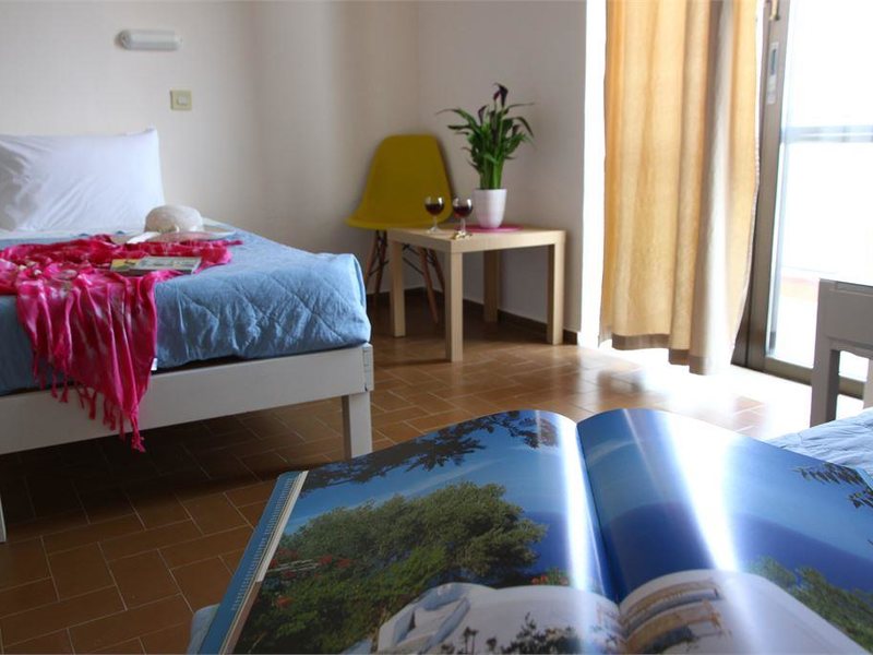 Triton Garden Hotel 98080