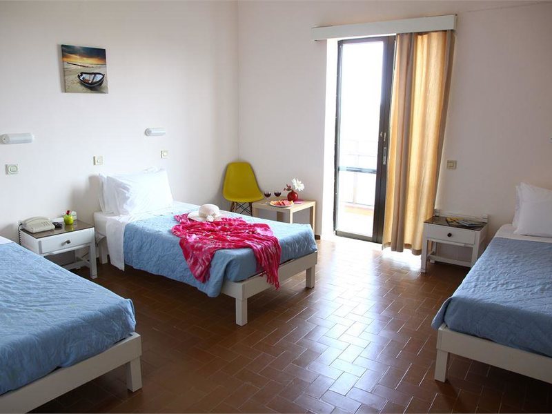 Triton Garden Hotel 98081