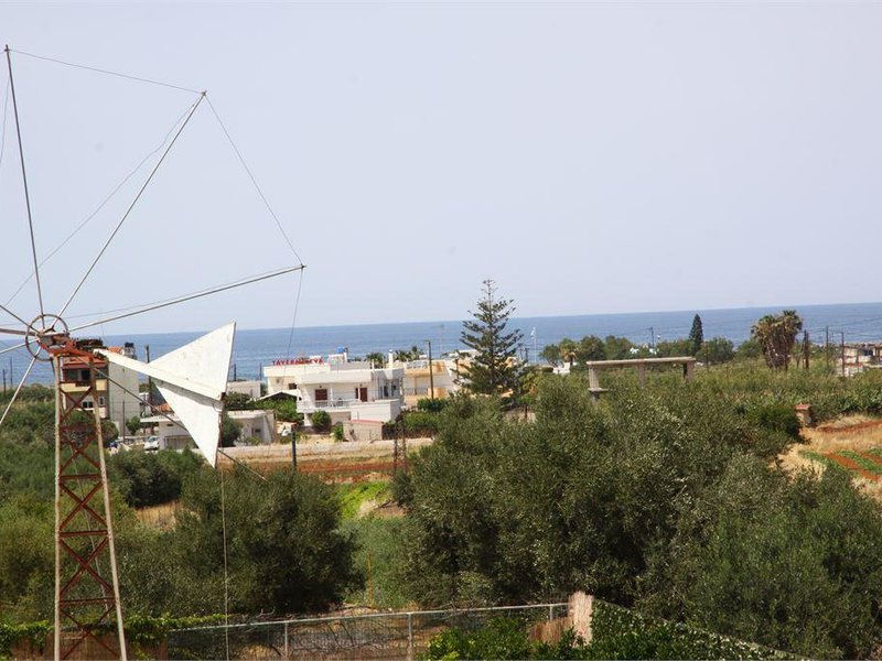 Triton Garden Hotel 98086