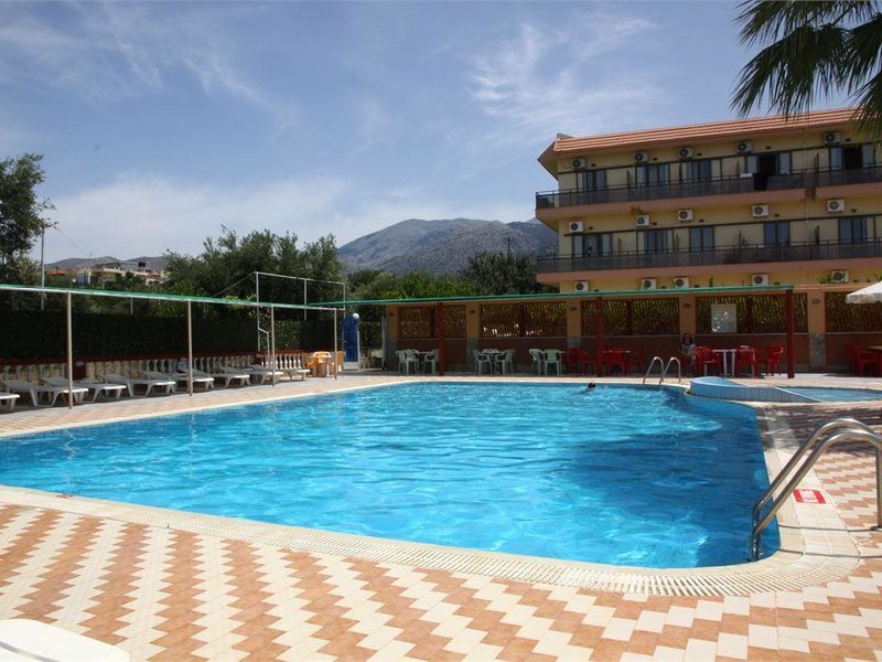 Triton Garden Hotel 98097