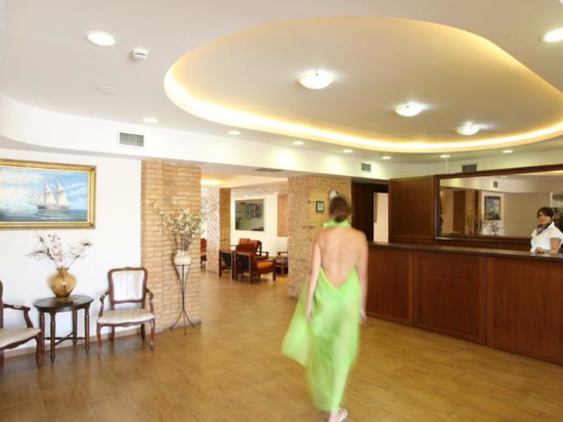 Triton Hotel Malia 79174