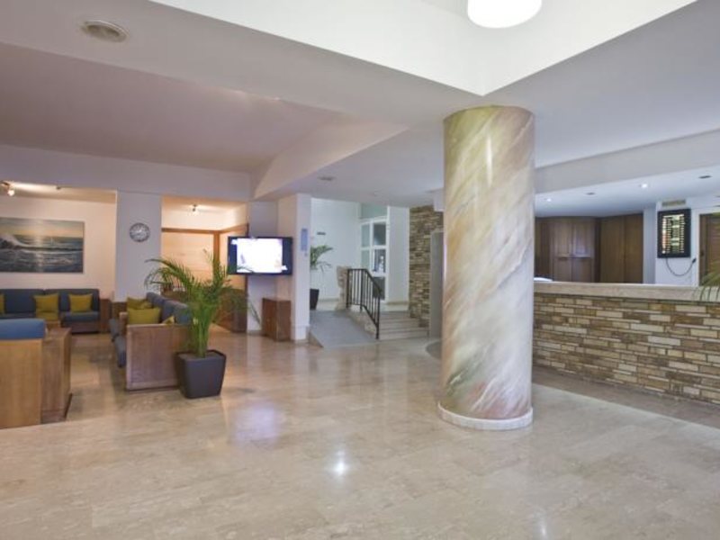 Trizas Hotel Aparts Apts 83841