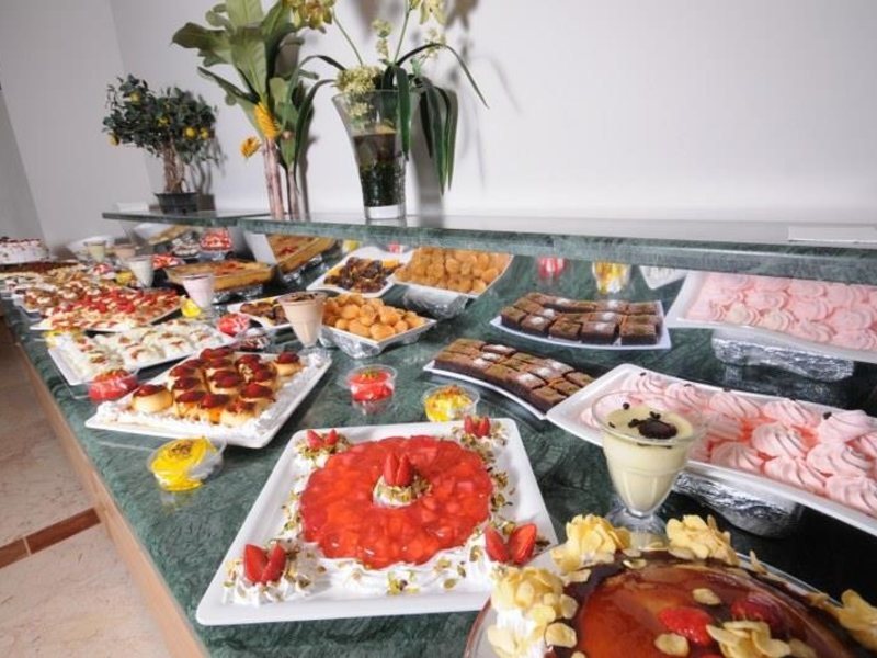 Tropical Beach Hotel 277639