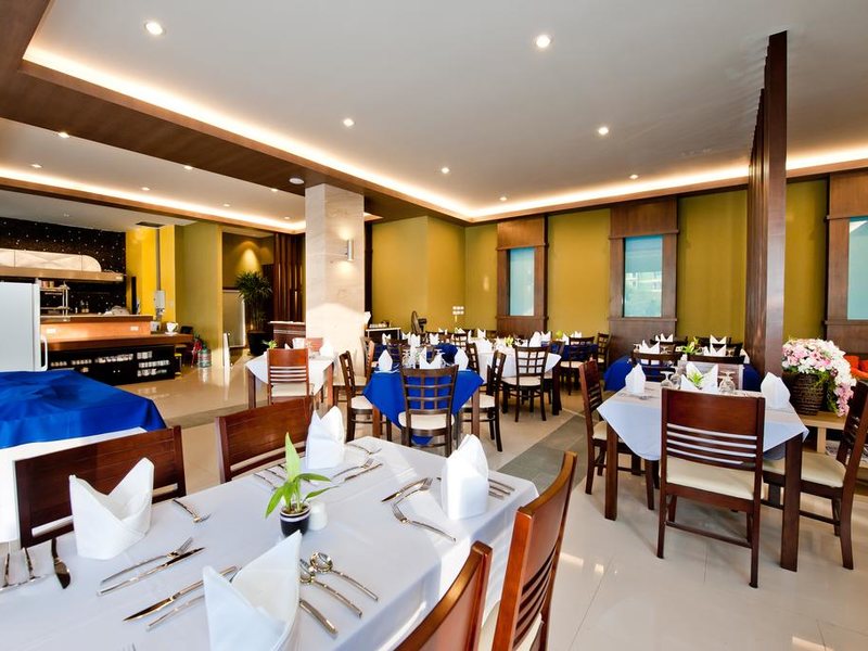 Tuana Blue Sky Patong  230127