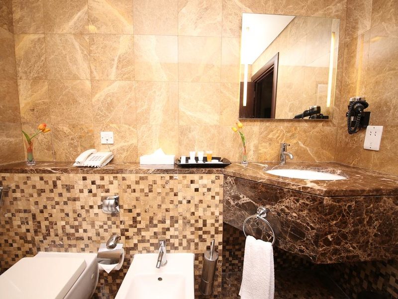 Tulip Creek Hotel Apartments (ex 192814