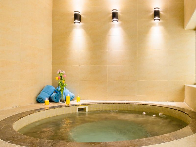 Tulip Inn Al Khan Hotel 297768