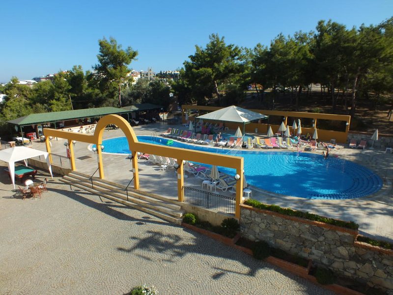 Tuntas Family Suites 181451