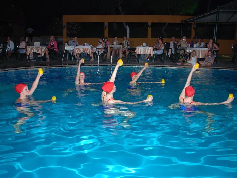 Tuntas Family Suites 181454