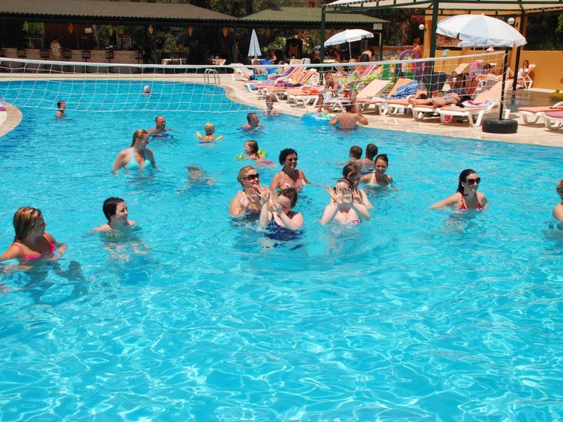 Tuntas Family Suites 181457