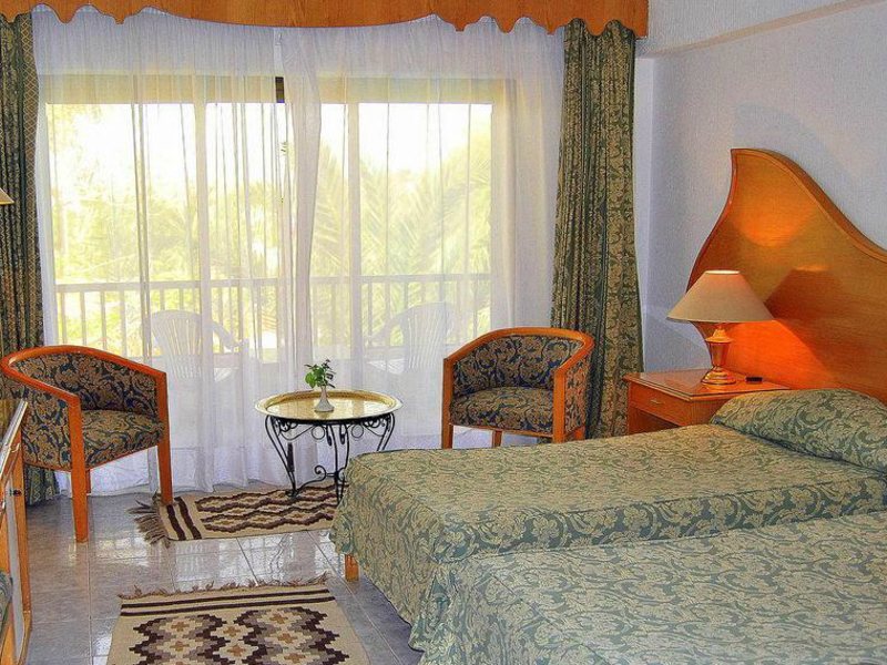 Turquoise Beach Hotel 129868