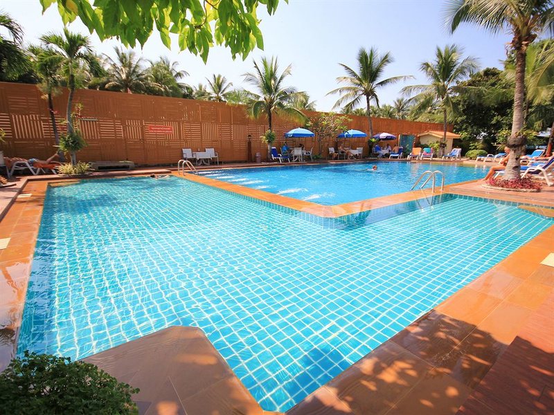 Twin Palms Resort Pattaya 145560