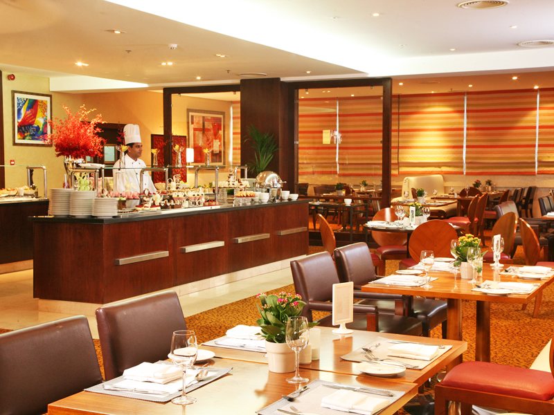 Two Seasons Hotel & Apart  (ех 46543