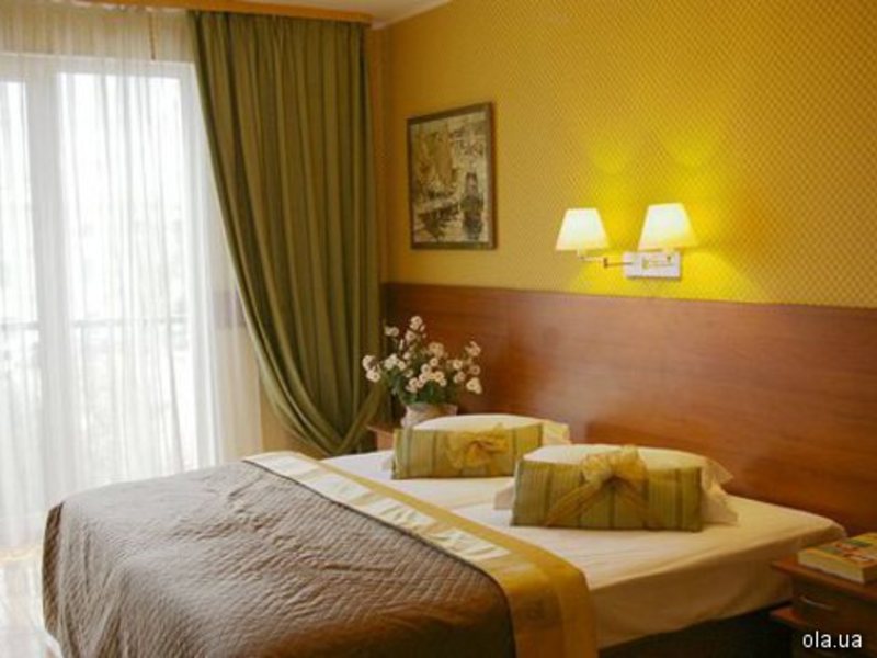 Ukraine Hotel 12706